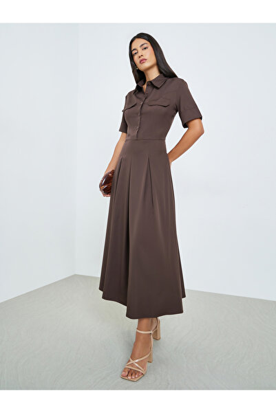 Styli فستان ميدي بني اللون بأزرار على قَصّة على شكل A