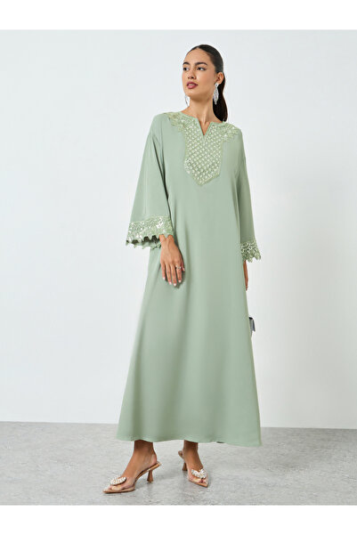 Amirah By Styli Green Embroidered Lace Detail A-Line Jalabiya