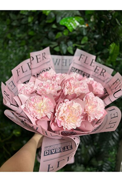 Black Rose LED Işıklı Şık Yapay Karanfil Buketi 🌸✨
