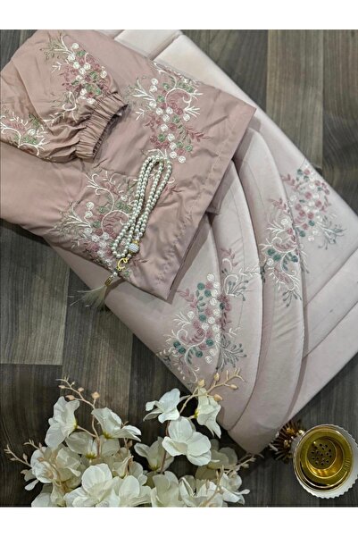 STAYILK DRESSES Isdal and prayer rug set