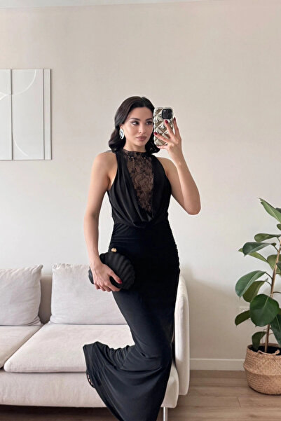 MOZENA فستان طويل بتفاصيل دانتيل على ياقة الياقة ورباط مطاطي من ديغايج