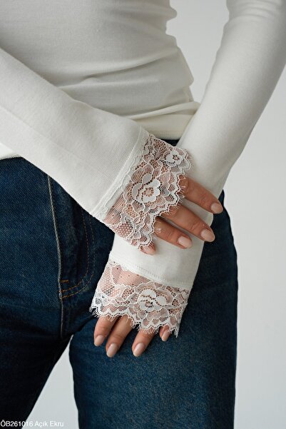 pantofashion Kadın Dantel Detaylı KAYIK YAKA Bluz Uzun Kollu Slim Fit Şık Gün...