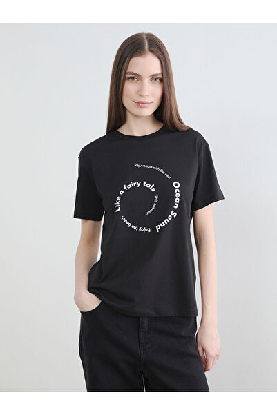 LC Waikiki عروض الموسم الجديد من GÜLİS GYM تي شيرت نسائي أسود مطبوع برقبة دائرية