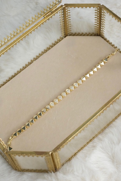 YENGEÇ Piramit Model Zirkan Taşlı Bileklik