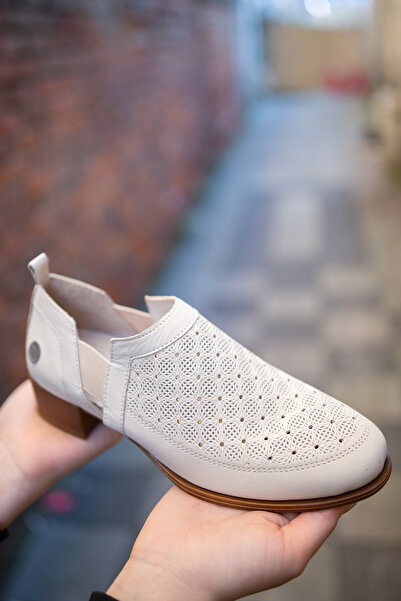 Mammamia ERN-835 Hakiki Deri Lazer Baskı Desenli Kadın Ayakkabı