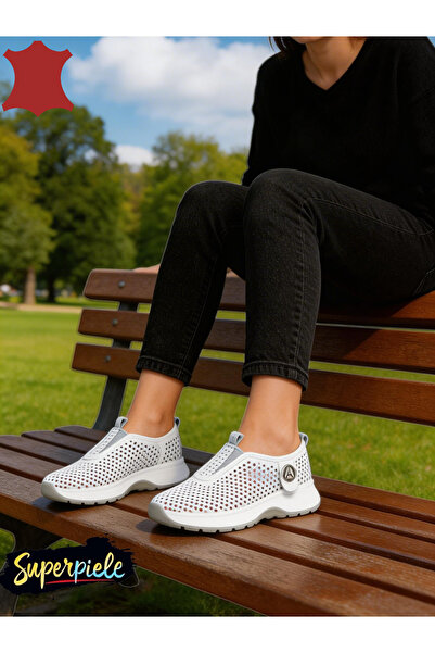 ANGEL BLUE Women's casual shoes made of natural Leather with perforated soles