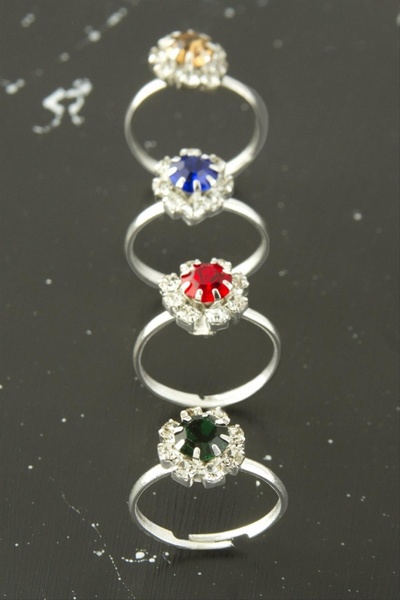 ZERO LAND خاتم مرصع بالأحجار الكريستالية من NRZSNT (03329) - أحمر