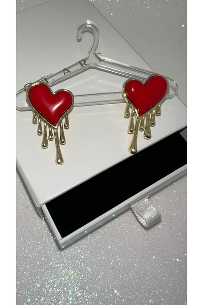 GLARE JEWELRY CO أقراط فاخرة من الفولاذ بتفاصيل قلب متدفق باللون الأحمر