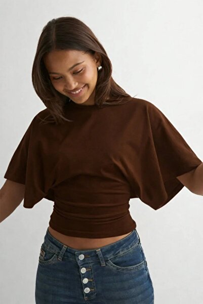 Look Kadıköy Kadın Kısa Kollu Crop Tişört Bisiklet Yaka Slim Fit Günlük Şık B...