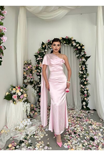 YURELİ Tek Omuz Pelerin Detaylı Saten Uzun Elbise