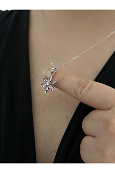 BusradanDesign قلادة على شكل زهرة ندفة الثلج مرصعة بحجر الزركون الوردي - قلاد...