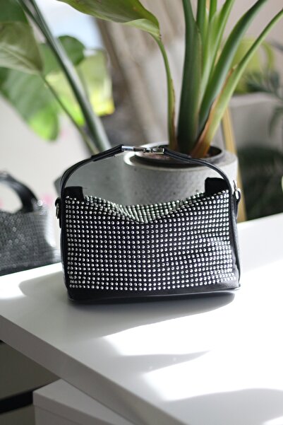 Moom Bag Дамска чанта с дръжка и детайли от сребро и камък