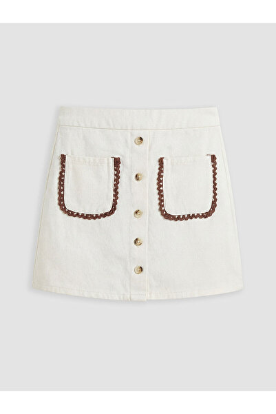 LC Waikiki تنورة قصيرة للفتيات من مجموعة إلسيفا بتفاصيل دانتيل إكرو