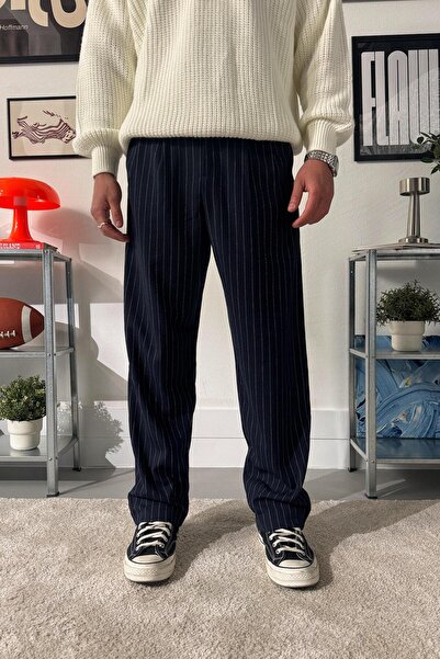 Flaw Wear Prugasto Nabrano Hlače od tkanine