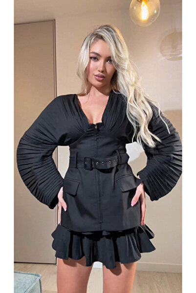 Pretty Jacket with oversized sleeves