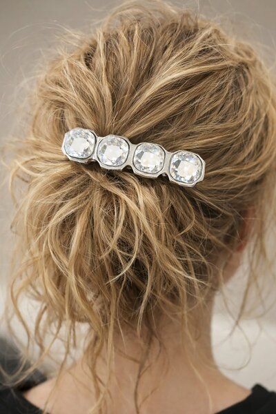 TAKIŞTIR Αυτόματη πόρπη σε ασημί χρώμα με πέτρα