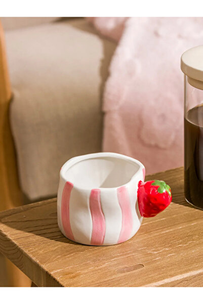 LC Waikiki Lcw Home Mixed Strawberry Figured Ceramic Mug 295 ml