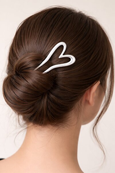 TAKIŞTIR Metalna kopča u obliku srca srebrne boje