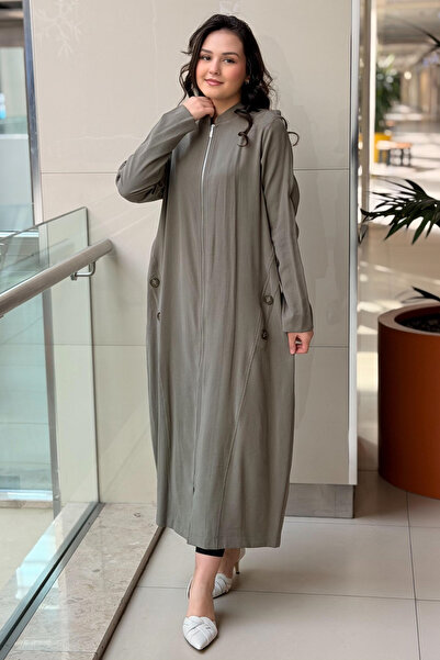 Nurcan Çetin Düğme Aksesuar Detaylı Tam Boy Fermuarlı Ferace