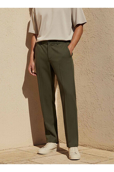 Iconic Men Relaxed Fit Formal Trousers