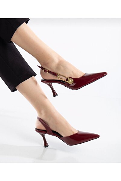 FİYANA SHOES Gold Buckle Detail, Patent Leather Material, Women's Stiletto