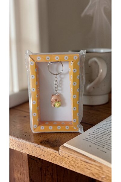 Doğal 🍓 Çilekli Küçük Dost Anahtarlık : Bahar Neşesi