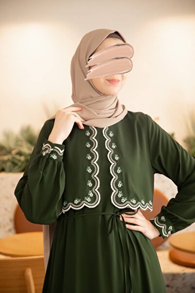 Nissra Ankanoor Embroidery and Cape Detailed Medina Silk Dress Anka265134