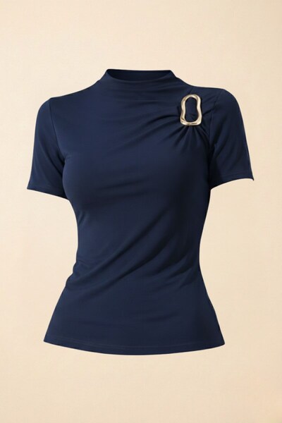 Potenza Γυναικείο μπλουζάκι κοντομάνικο χρυσό Με λεπτομέρεια αγκράφας Με σούρ...