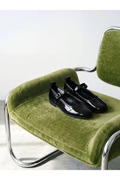 LC Waikiki LCW STEPS Siyah Deri Görünümlü Kız Çocuk Babet