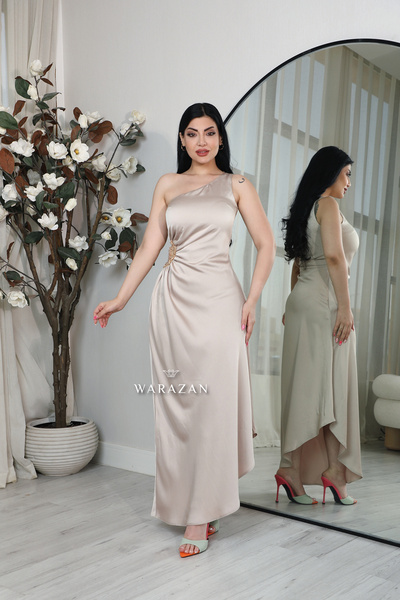Warazan A soft dress with a side slit