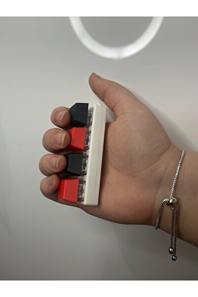 Tıklamalı Stres Anahtarlık — Mekanik Tuşlu Fidget Oyuncak | Anti Stres Clicker | Anahtarlık