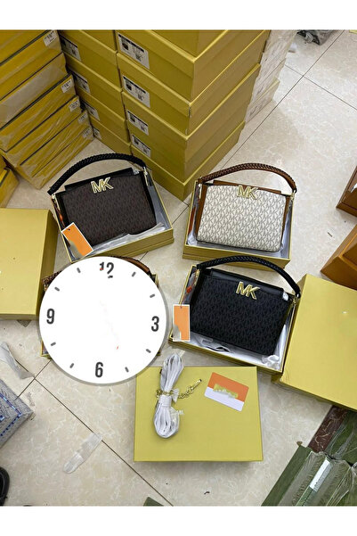 GENERAL Medium-sized Shoulder Bag – practical and stylish design