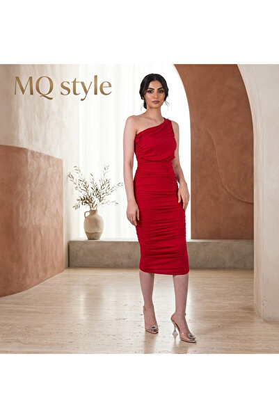 MQ Women's midi off-the-shoulder dress from Style – the epitome of femininity