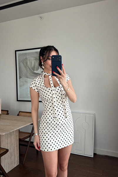 Sorridi منقّط منقوش فستان قصير بفتحة رقبة بأربطة