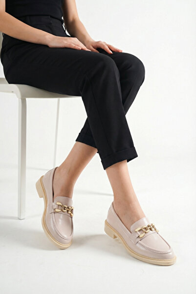 VELLA BAG Women's Cream Color Chain Buckle Loafers Shoes