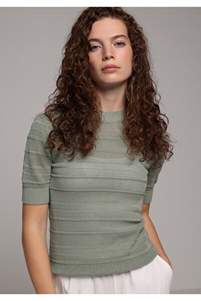 Colin's Slim Fit Women's Green Sweater