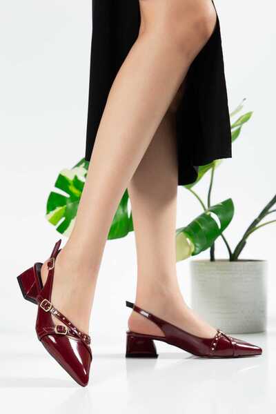 Lolo Life LOLO-004 حذاء دافين ذو تفاصيل مرصعة ورباط عند الكاحل ومفتوح من الخل...