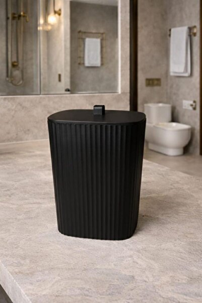 Okyanus Home سلة مهملات قابلة للتعليق من سافير يابليدج باللون الأسود