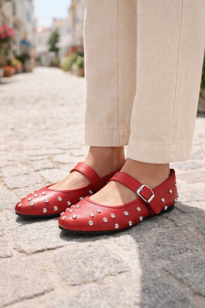 Peta أحذية باليه نسائية ذات أشرطة وإبزيم مرصع بالأحجار