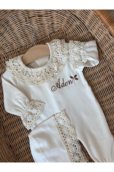 Mini Ropa Organik Dantelli İsme Özel Bebek Tulumu