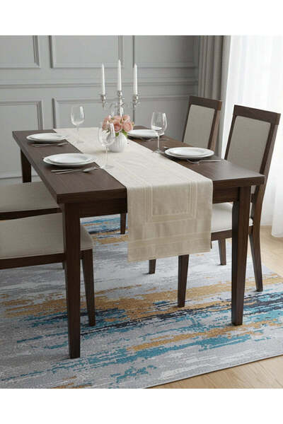 REDTAG مفرش طاولة طويل بيج اللون بتفاصيل من دانتيل