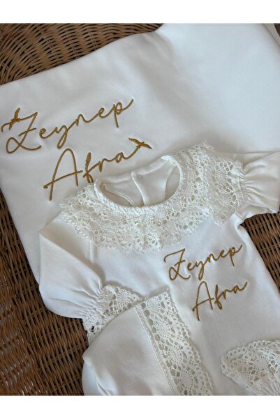 Mini Ropa İsimli Battaniye Ve Dantelli Tulum Yenidoğan İsimli Bebek Seti