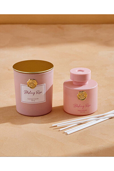 REDTAG طقم هدايا مكون من قطعتين من الشموع وموزع العطور برائحة الورد الوردي