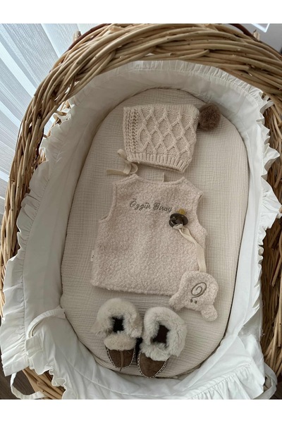 bohemoon Kişiye Özel İsim Nakışlı Teddy Bebek Yelek Krem