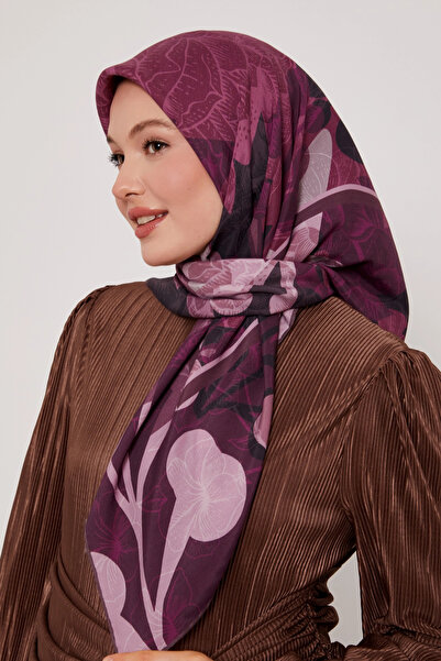 Levidor Royal Scarf Leaf Pattern Fuchsia