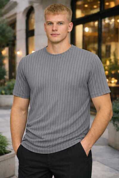 BRLKN Мъжка раирана тениска с деколте тип "V" и креп