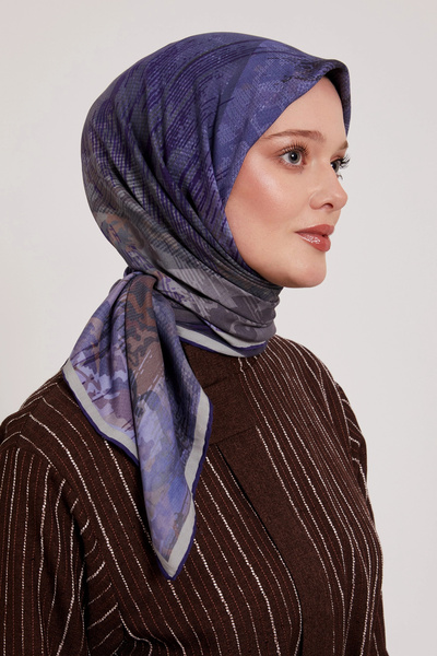 Levidor Royal Scarf Batik Pattern Navy Blue