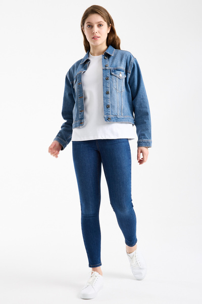 JUD إيرين 239 90's جاكيت جينز أزرق فاتح بقصة عادية للنساء