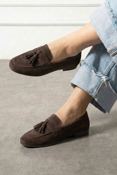 FUGA MODA حذاء كاجوال سافونا بني جلد سويدي مزين بشراشيب حذاء لوفر حذاء مسطح