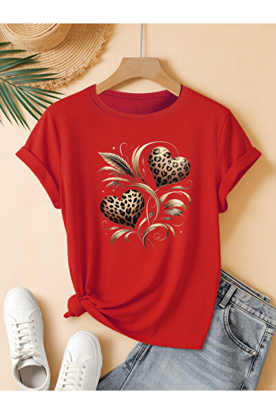 mercoledi Women's Leopard Heart Printed Crew Neck Regular Fit Oversized T-Shirt